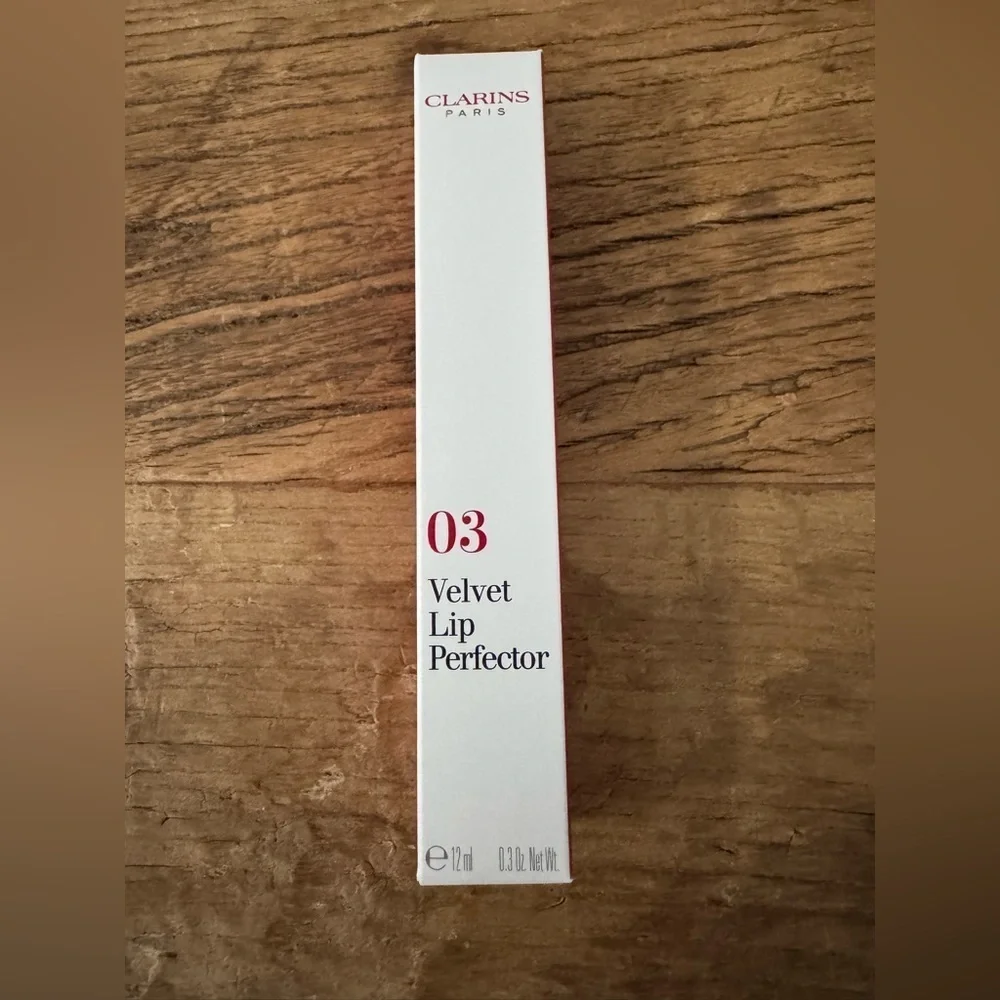 Clarins velvet lip